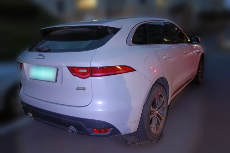 Used Jaguar F-PACE 2016 3.0 SC Four-Wheel Drive R-Sport Sport Edition Rear Right 45 Deg