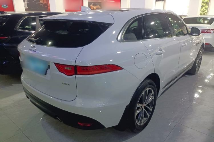 Used Jaguar F-PACE 2016 2.0T Two-Wheel-Drive R-Sport Sport Edition Rear Right 45 Deg