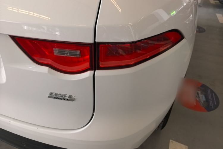 Used Jaguar F-PACE 2016 3.0 SC Four-Wheel Drive R-Sport Sport Edition Right Rear Taillight