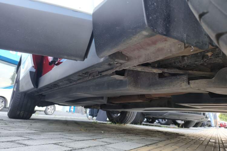Used Jaguar F-PACE 2016 2.0T Two-Wheel Drive Urban Luxury Edition Right Side Sill