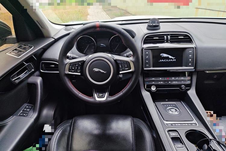 Used Jaguar F-PACE 2016 3.0 SC Four-Wheel Drive R-Sport Sport Edition Steering Wheel