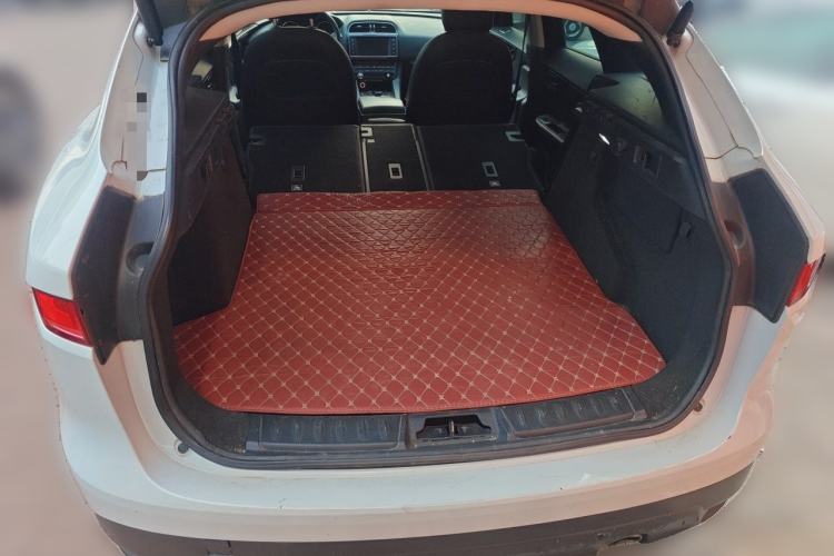 Used Jaguar F-PACE 2016 2.0T Two-Wheel Drive Urban Luxury Edition Trunk