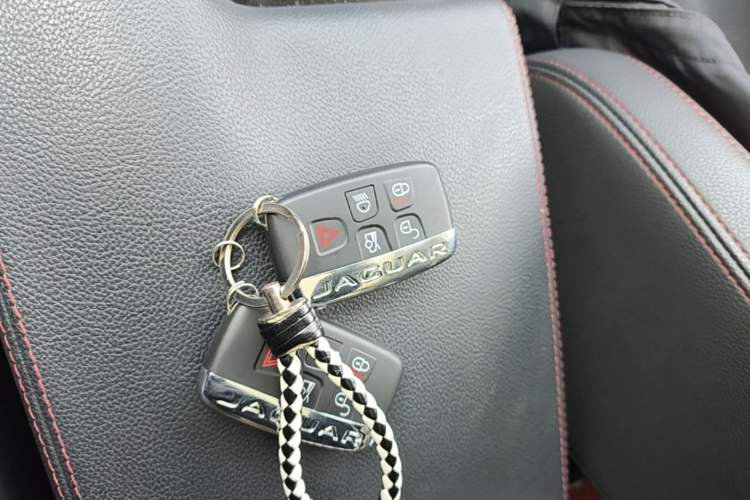 Used Jaguar F-PACE 2016 3.0 SC Four-Wheel Drive R-Sport Sport Edition Vehicle Key