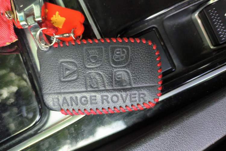 Used Jaguar F-PACE 2016 2.0T Two-Wheel Drive Urban Luxury Edition Vehicle Key