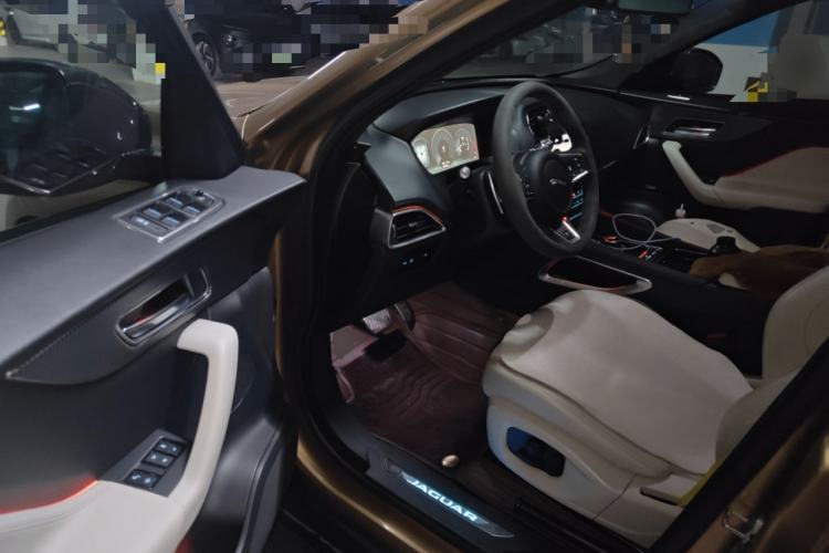 Used Jaguar F-PACE 2016 3.0 SC Four-Wheel Drive S High-Performance First-Edition Limited Model Driver Seat