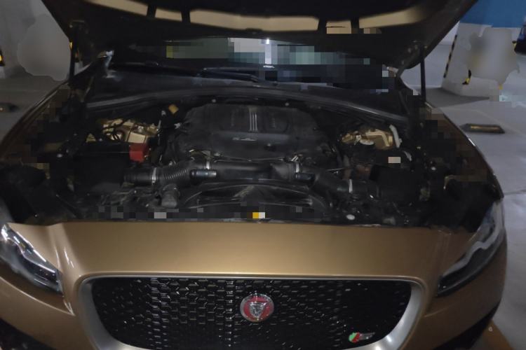Used Jaguar F-PACE 2016 3.0 SC Four-Wheel Drive S High-Performance First-Edition Limited Model Engine Bay