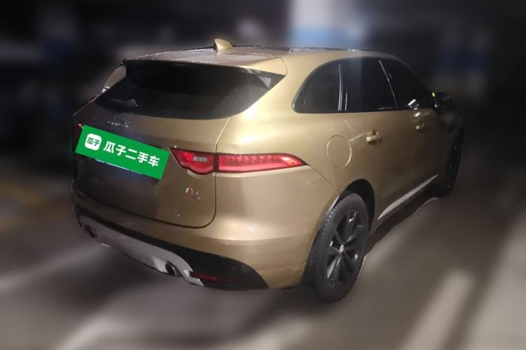 Used Jaguar F-PACE 2016 3.0 SC Four-Wheel Drive S High-Performance First-Edition Limited Model Rear Right 45 Deg