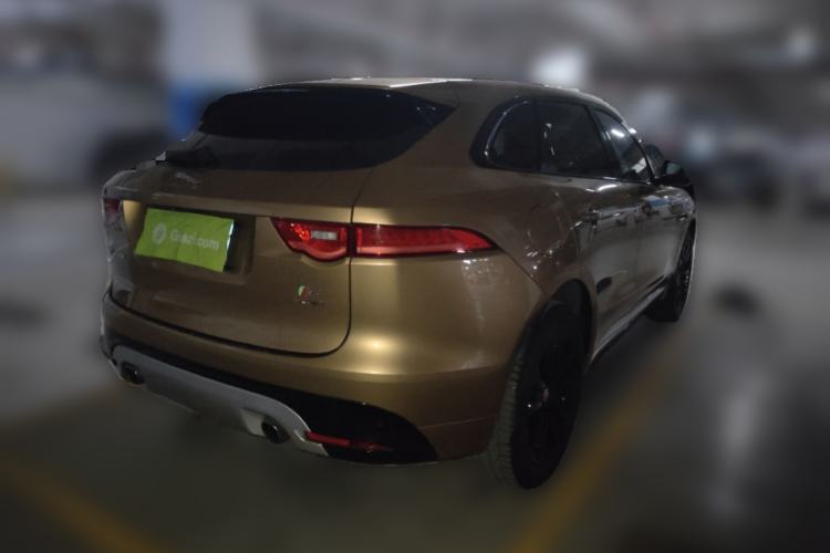 Used Jaguar F-PACE 2016 3.0 SC Four-Wheel Drive S High-Performance First-Edition Limited Model Rear Right 45 Deg
