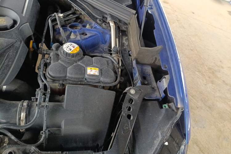 Used Jaguar F-PACE  Engine Bay Left