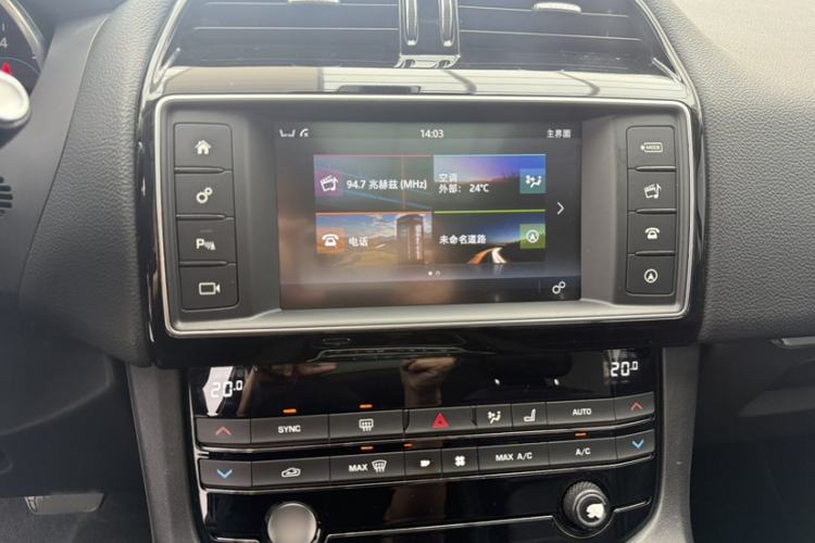 Used Jaguar F-PACE 2018 2.0T Four-Wheel Drive Urban Luxury Edition Audio And AC Panel