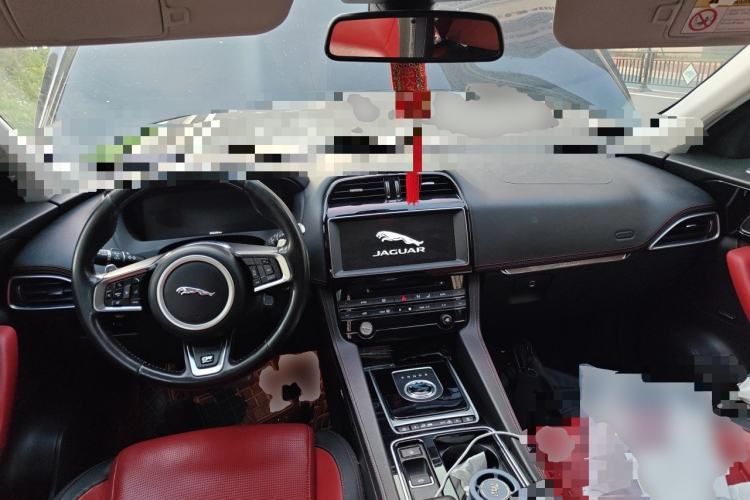 Used Jaguar F-PACE 2018 2.0T All-Wheel Drive R-Sport Sport Edition Center Console