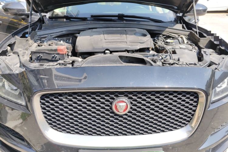 Used Jaguar F-PACE 2018 2.0T Four-Wheel Drive Urban Luxury Edition Engine Bay
