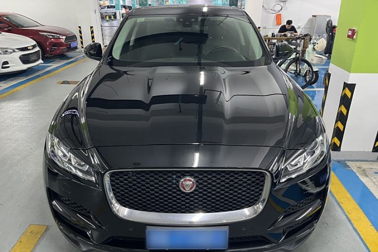 Used Jaguar F-PACE 2018 2.0T Four-Wheel Drive Urban Luxury Edition Exterior 1
