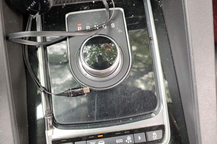 Used Jaguar F-PACE 2018 2.0T Four-Wheel Drive Urban Luxury Edition Gear Lever