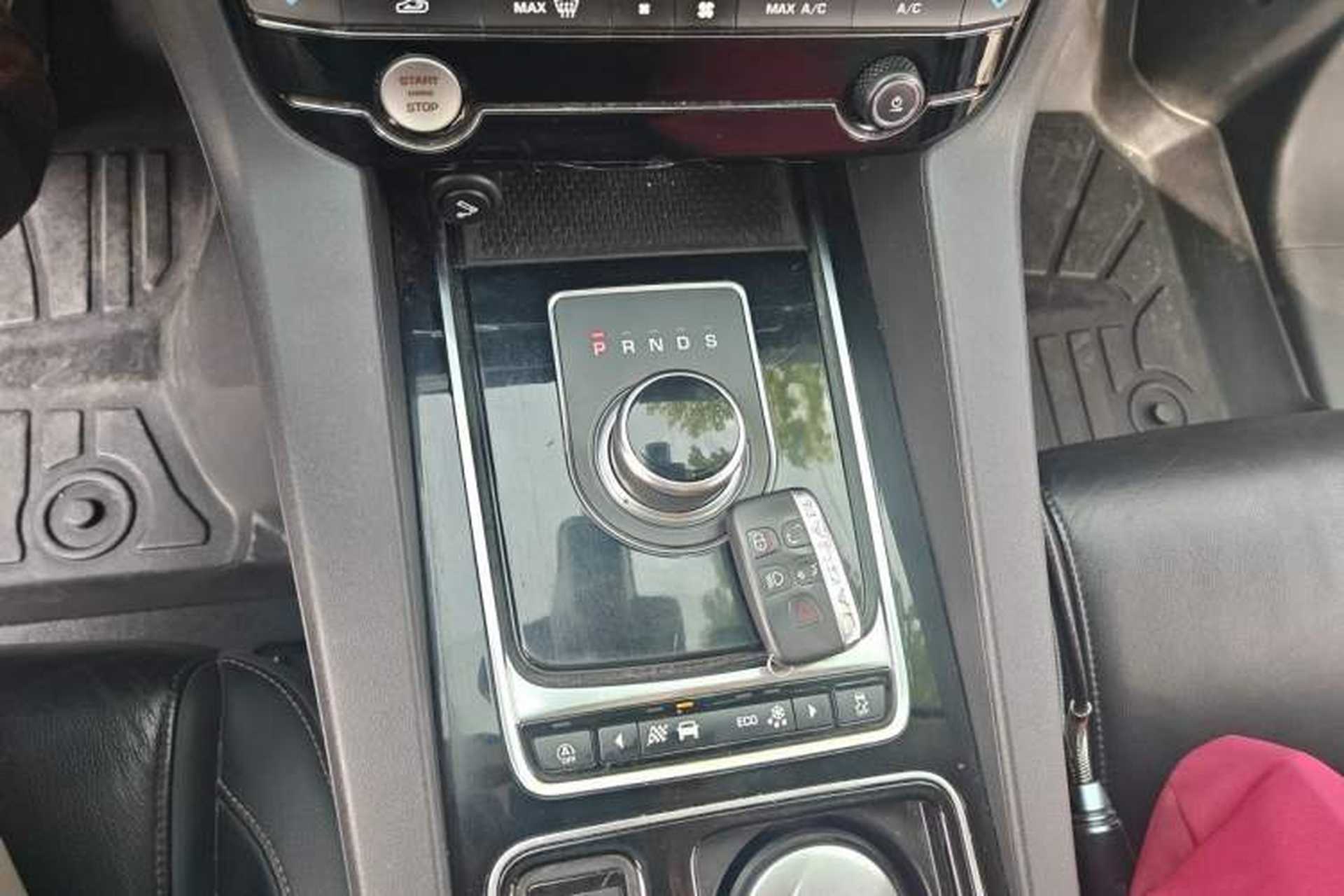 Used Jaguar F-PACE 2018 2.0T Four-Wheel Drive Urban Luxury Edition Gear Lever