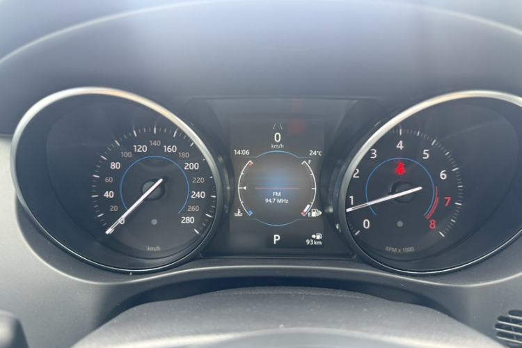 Used Jaguar F-PACE 2018 2.0T Four-Wheel Drive Urban Luxury Edition Instrument Cluster