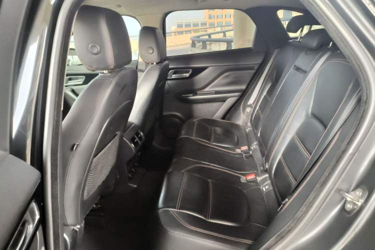 Used Jaguar F-PACE 2018 2.0T Four-Wheel Drive Urban Luxury Edition Interior 1