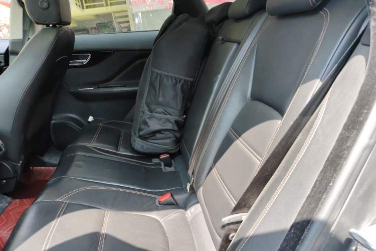 Used Jaguar F-PACE 2018 2.0T Four-Wheel Drive Urban Luxury Edition Left Rear Seat