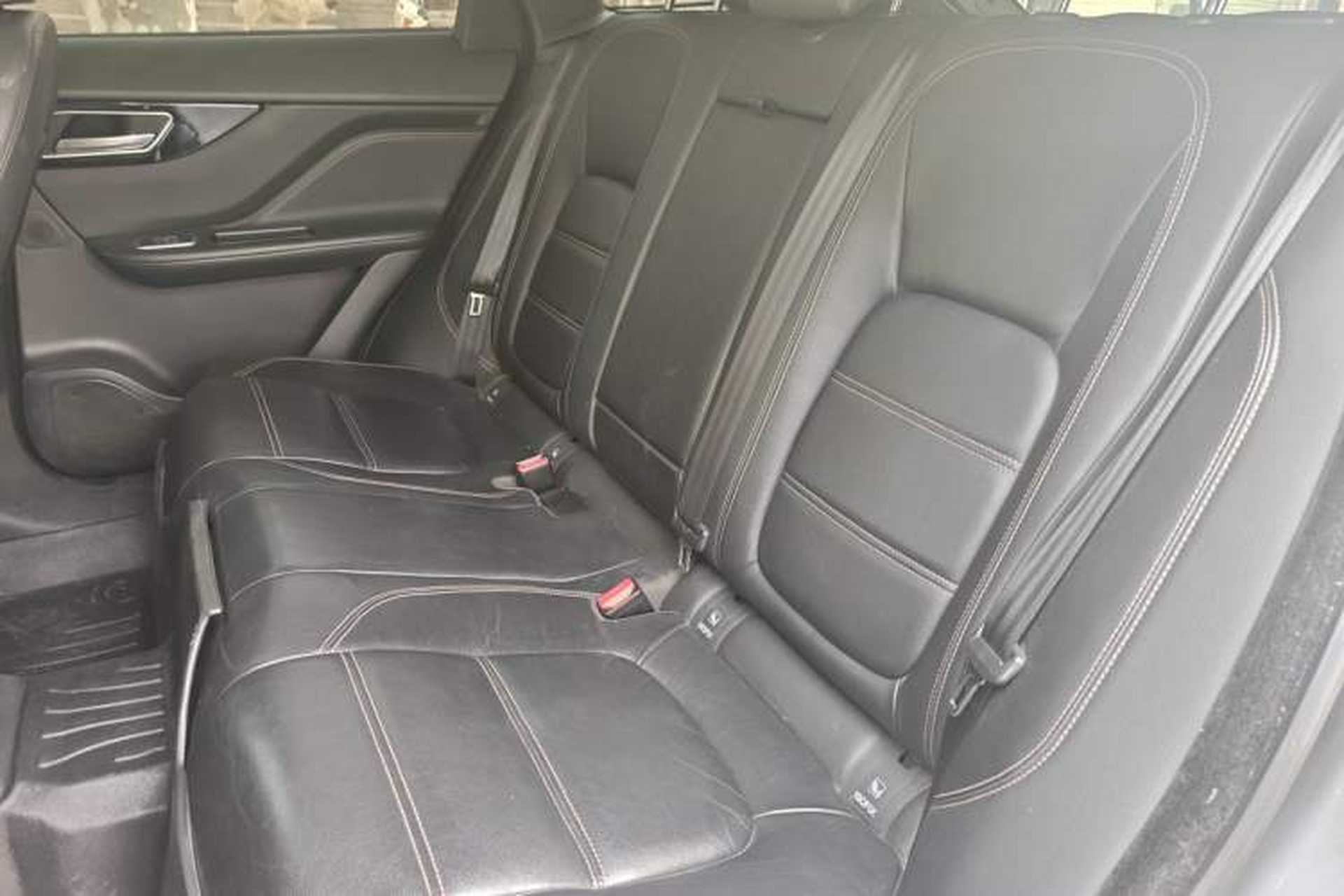 Used Jaguar F-PACE 2018 2.0T Four-Wheel Drive Urban Luxury Edition Left Rear Seat