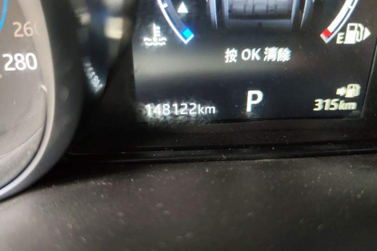 Used Jaguar F-PACE 2018 2.0T Four-Wheel Drive Urban Luxury Edition Odometer Close Up