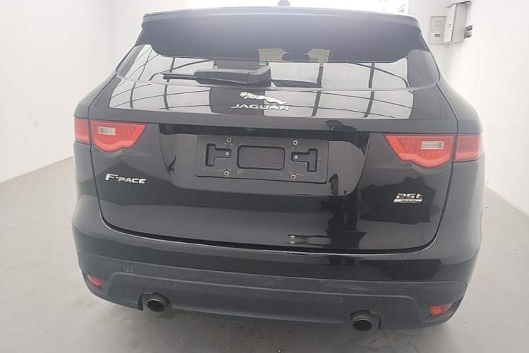 Used Jaguar F-PACE 2018 2.0T Four-Wheel Drive Urban Luxury Edition Rear