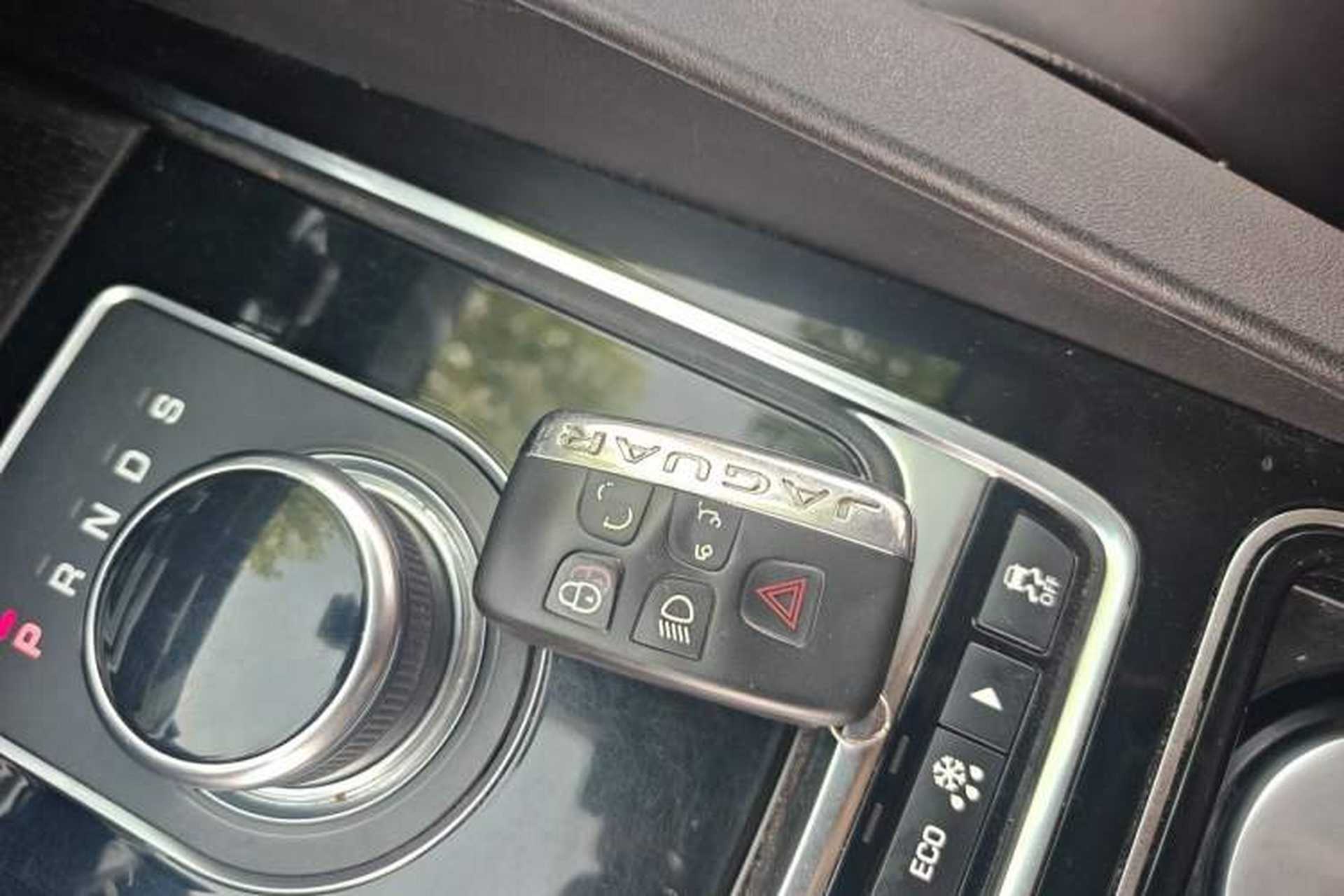 Used Jaguar F-PACE 2018 2.0T Four-Wheel Drive Urban Luxury Edition Vehicle Key
