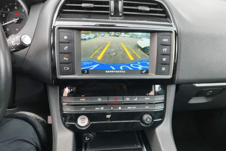 Used Jaguar F-PACE 2018 2.0T Two-Wheel Drive Urban Deluxe Edition Audio And AC Panel