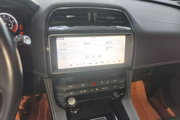Used Jaguar F-PACE 2018 3.0 SC Four-Wheel Drive R-Sport Sport Edition Audio And AC Panel
