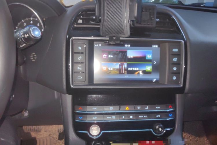 Used Jaguar F-PACE 2018 2.0T Four-Wheel Drive Urban Luxury Edition Audio And AC Panel