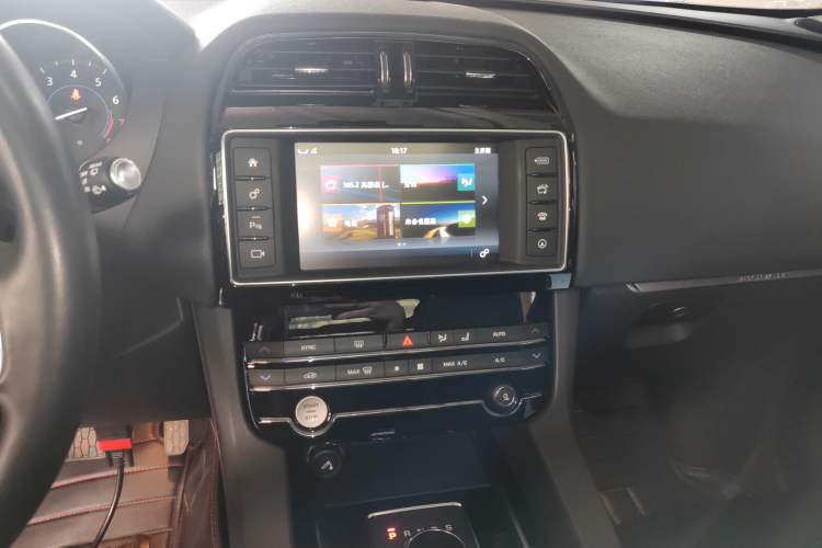 Used Jaguar F-PACE 2018 2.0T Four-Wheel Drive Urban Luxury Edition Audio And AC Panel