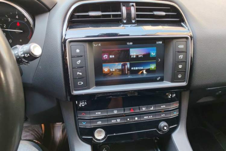 Used Jaguar F-PACE 2018 2.0T Four-Wheel Drive Urban Luxury Edition Audio And AC Panel