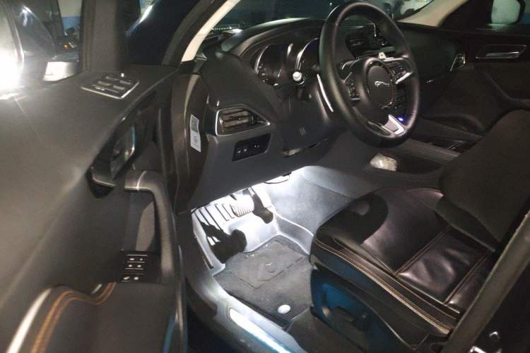 Used Jaguar F-PACE 2018 2.0T Four-Wheel Drive Urban Luxury Edition Driver Seat