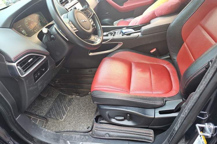 Used Jaguar F-PACE 2018 Restyled 2.0T All-Wheel-Drive R-Sport Sport Edition Driver Seat