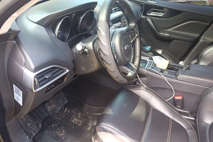 Used Jaguar F-PACE 2018 2.0T Four-Wheel Drive Urban Luxury Edition Driver Seat