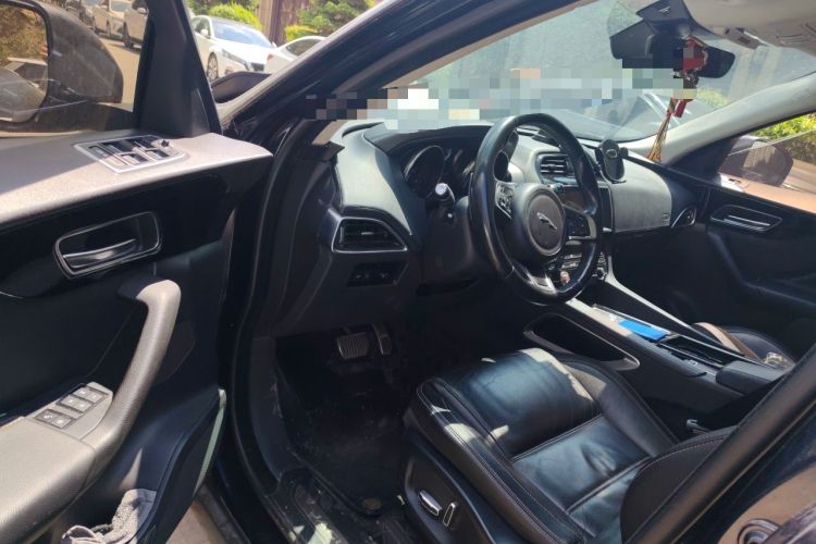 Used Jaguar F-PACE 2018 2.0T Four-Wheel Drive Urban Luxury Edition Driver Seat