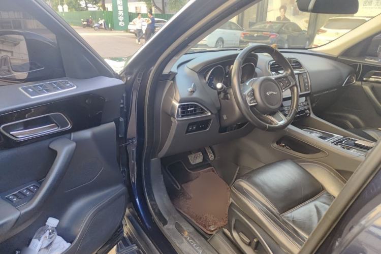 Used Jaguar F-PACE 2018 2.0T Four-Wheel Drive Urban Luxury Edition Driver Seat