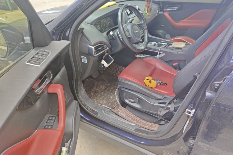 Used Jaguar F-PACE 2018 Restyled 2.0T All-Wheel-Drive R-Sport Sport Edition Driver Seat