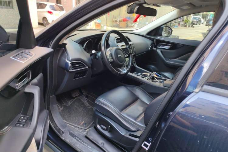 Used Jaguar F-PACE 2018 2.0T Four-Wheel Drive Urban Luxury Edition Driver Seat