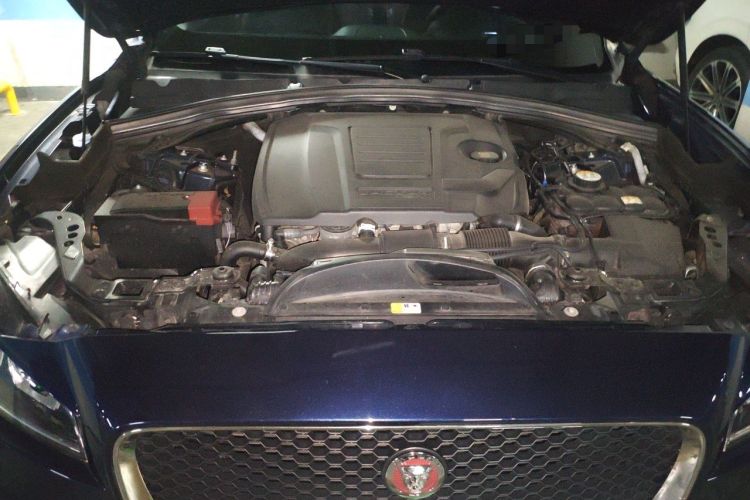 Used Jaguar F-PACE 2018 2.0T Four-Wheel Drive Urban Luxury Edition Engine Bay