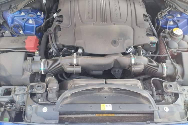 Used Jaguar F-PACE 2018 3.0 SC Four-Wheel Drive R-Sport Sport Edition Engine Bay