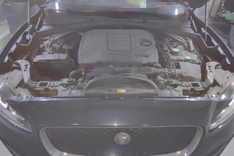 Used Jaguar F-PACE 2018 2.0T Four-Wheel Drive Urban Luxury Edition Engine Bay