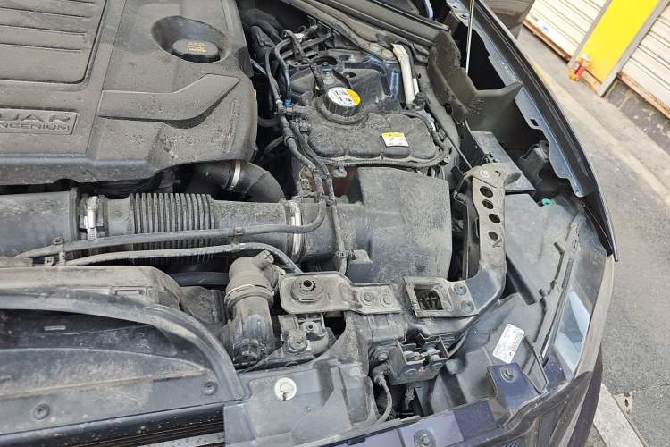 Used Jaguar F-PACE 2018 Restyled 2.0T All-Wheel-Drive R-Sport Sport Edition Engine Bay Left