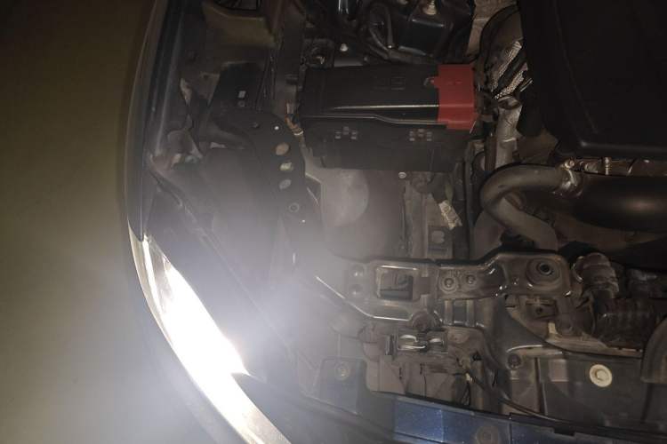 Used Jaguar F-PACE 2018 2.0T Four-Wheel Drive Urban Luxury Edition Engine Bay Right
