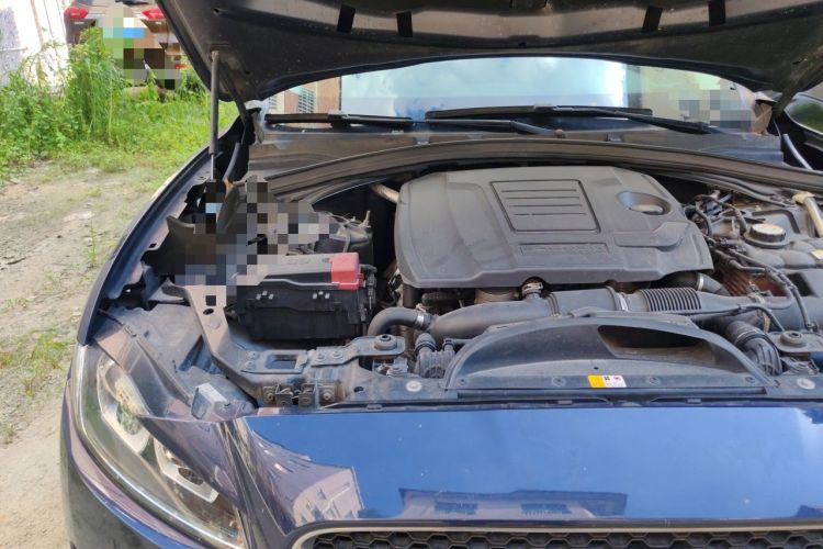 Used Jaguar F-PACE 2018 2.0T Four-Wheel Drive Urban Luxury Edition Engine Bay Right