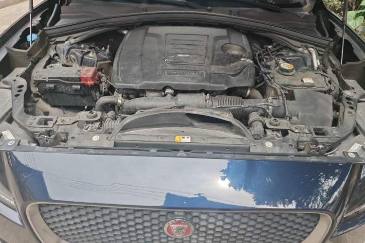 Used Jaguar F-PACE 2018 Restyled 2.0T All-Wheel-Drive R-Sport Sport Edition Engine Bay