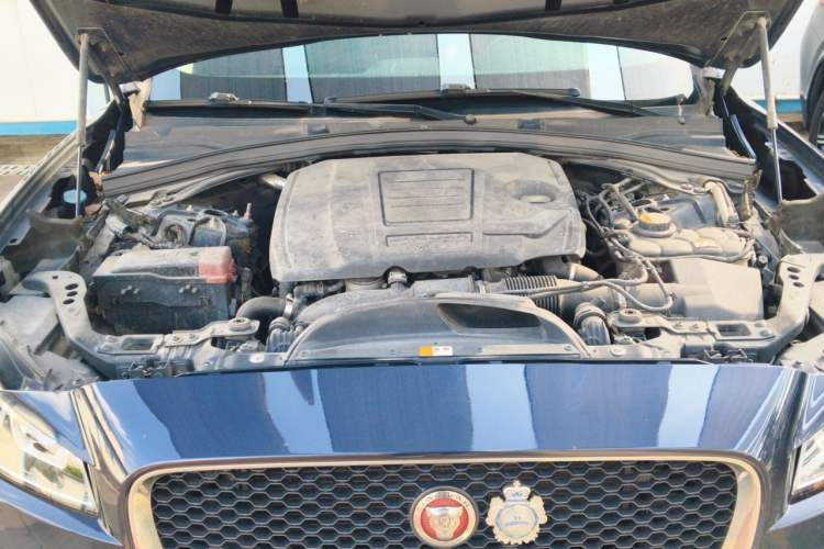 Used Jaguar F-PACE 2018 2.0T Four-Wheel Drive Urban Luxury Edition Engine Bay