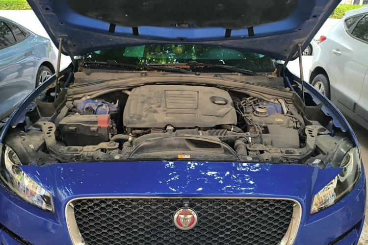 Used Jaguar F-PACE 2018 2.0T Four-Wheel Drive Urban Luxury Edition Engine Bay
