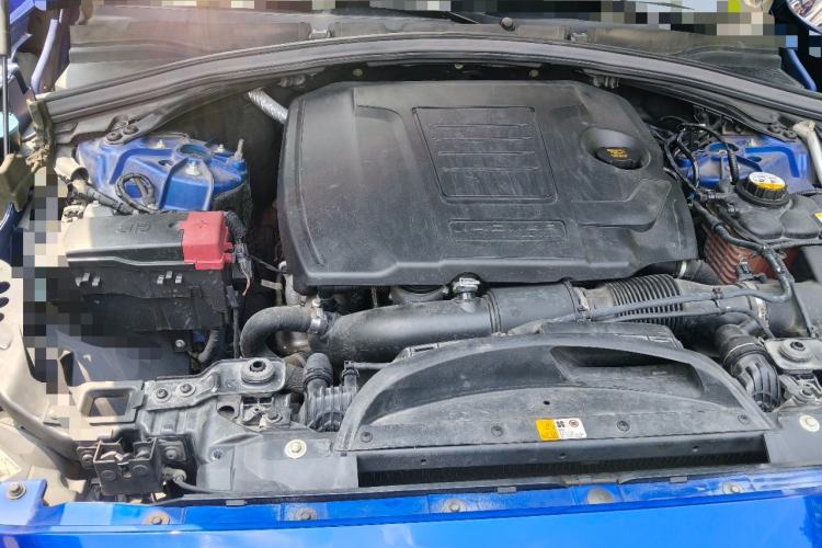 Used Jaguar F-PACE 2018 2.0T Two-Wheel Drive Urban Deluxe Edition Engine Bay