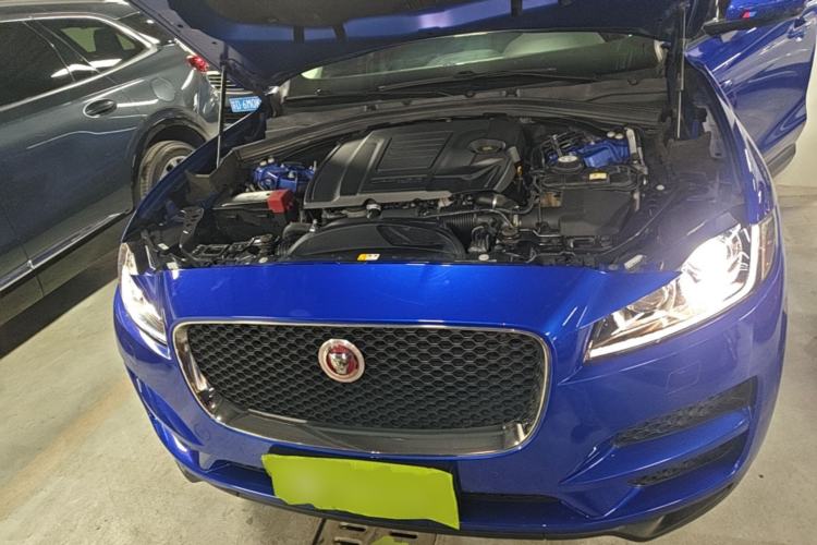 Used Jaguar F-PACE 2018 2.0T Four-Wheel Drive Urban Luxury Edition Engine Bay