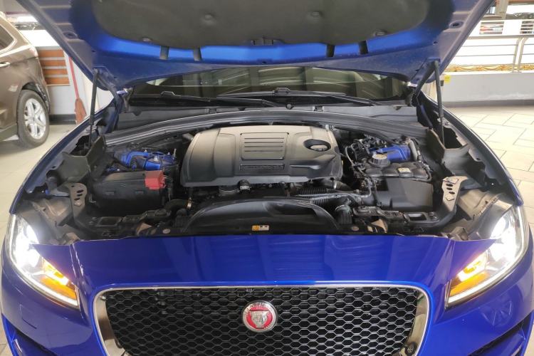 Used Jaguar F-PACE 2018 2.0T Four-Wheel Drive Urban Luxury Edition Engine Bay